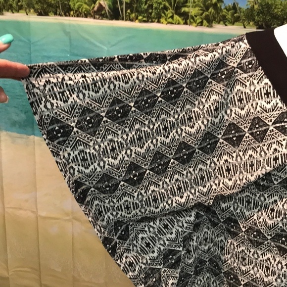 ✅2X Host Pick✅ Wearabouts Swimsuit Cover Up, Med - Picture 3 of 5